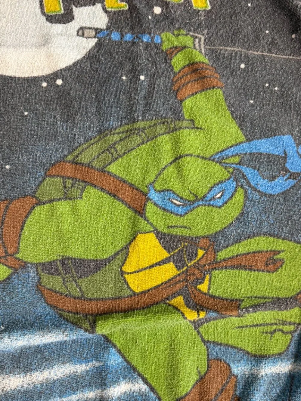 VTG 2000s Teenage Mutant Ninja Turtles TMNT Leonardo Leo Beach Towel White 58x27